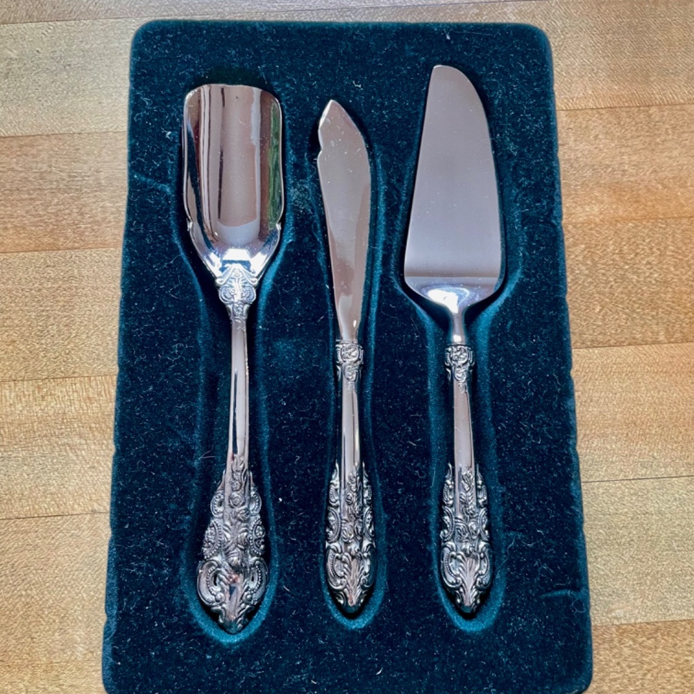 Baroque by Godinger Vintage 3 piece Cheese Serving Set